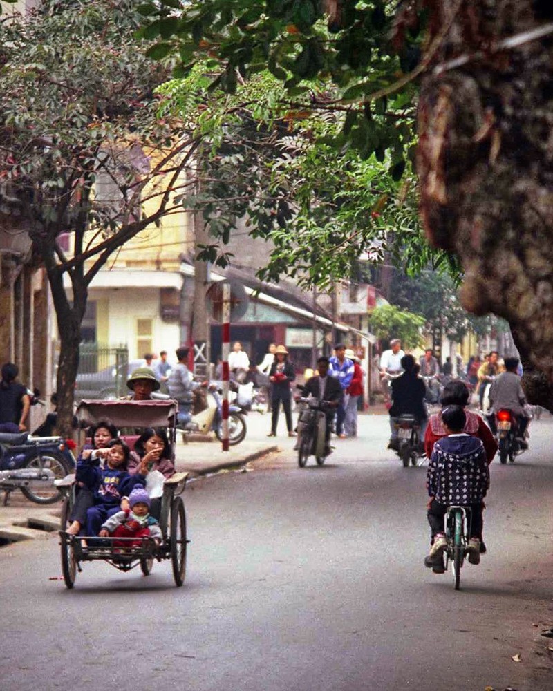 Thoi thinh vuong cua xich lo Ha Noi qua ong kinh khach nuoc ngoai-Hinh-8