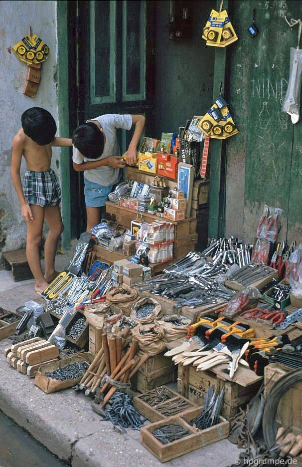 Anh chan thuc ve cac cua hang o Ha Noi nam 1991-Hinh-14