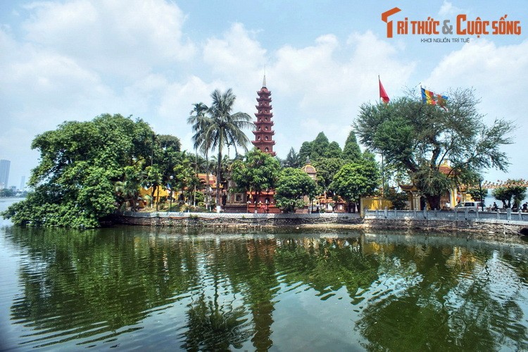 Nhung ngoi chua co co kien truc trang le nhat Ha Noi