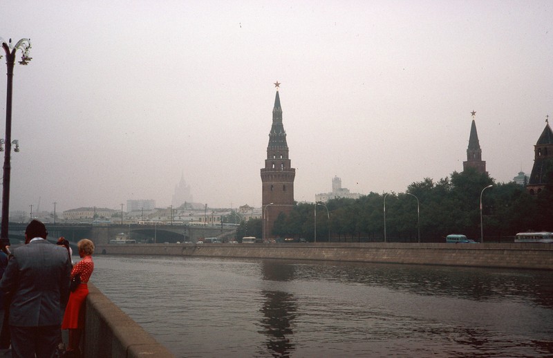 Lan dau cong bo loat anh tuyet dep ve Moscow nam 1975-Hinh-7