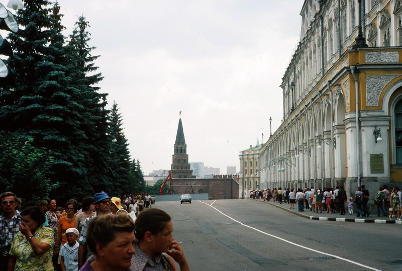 Lan dau cong bo loat anh tuyet dep ve Moscow nam 1975-Hinh-8