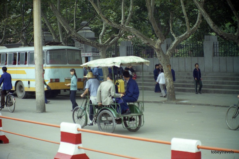 Anh hiem ve cuoc song moc mac o thanh pho Vu Han nam 1984-Hinh-4