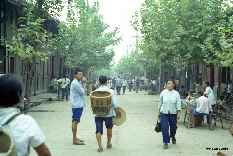 Can canh cuoc song o nong thon Trung Quoc nam 1984-Hinh-2