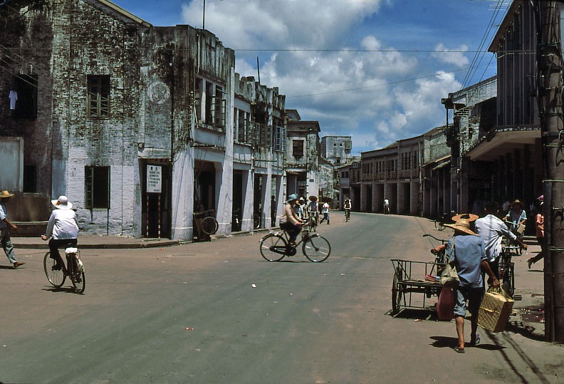 Thanh pho Tham Quyen nam 1980 duoi goc nhin la-Hinh-3