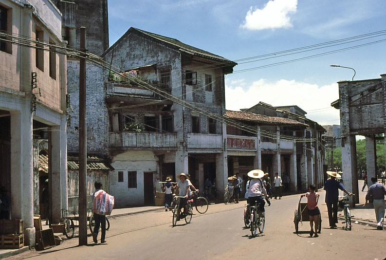 Thanh pho Tham Quyen nam 1980 duoi goc nhin la-Hinh-4