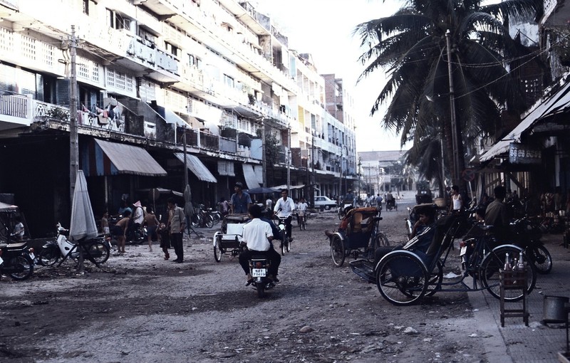 Loat anh sinh dong ve dat nuoc Campuchia nam 1990-Hinh-8