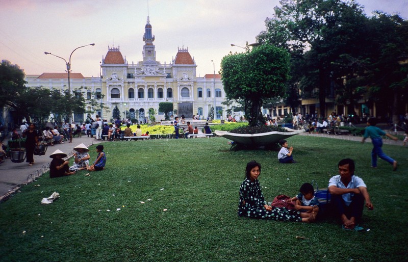 Nhung khung hinh sinh dong quy gia ve TP. HCM nam 1989-Hinh-3