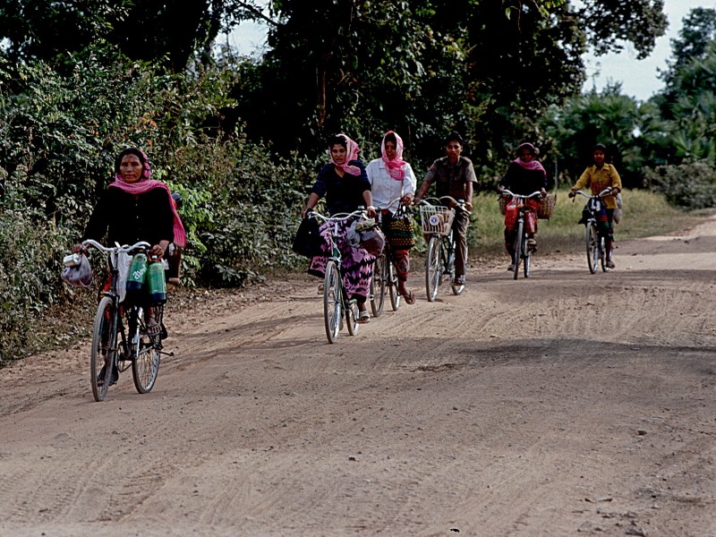 Nhung hinh anh dat gia ve vung dat Siem Reap co xua o Campuchia nam 1992-Hinh-2