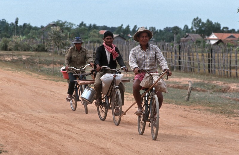 Nhung hinh anh dat gia ve vung dat Siem Reap co xua o Campuchia nam 1992