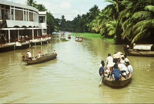 Nguoi Duc va trai nghiem kho quen o Nam Bo nam 1988-1989-Hinh-6