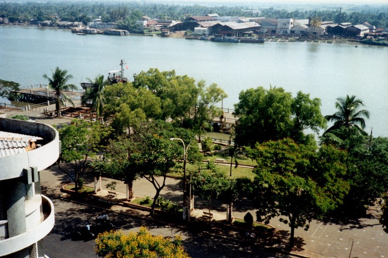 Cuoc song TP. HCM nam 1988 cuc song dong qua ong kinh pho nhay Tay-Hinh-10