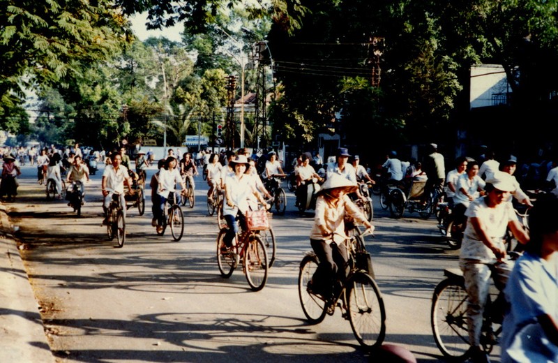 Trai nghiem giao thong dac sac o TP. HCM nam 1988-Hinh-2