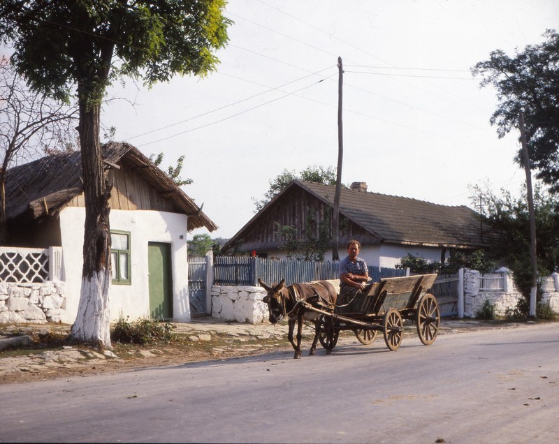 Loat anh hap dan ve dat nuoc Romania nam 1985-Hinh-8