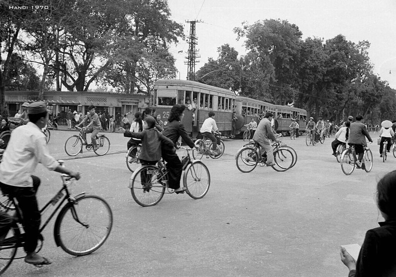 Nhung khoanh khac vo gia cuoc song o Ha Noi thap nien 70