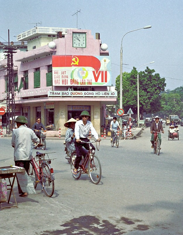 Thu do Ha Noi nam 1991 cuc song dong qua loat anh quy-Hinh-4