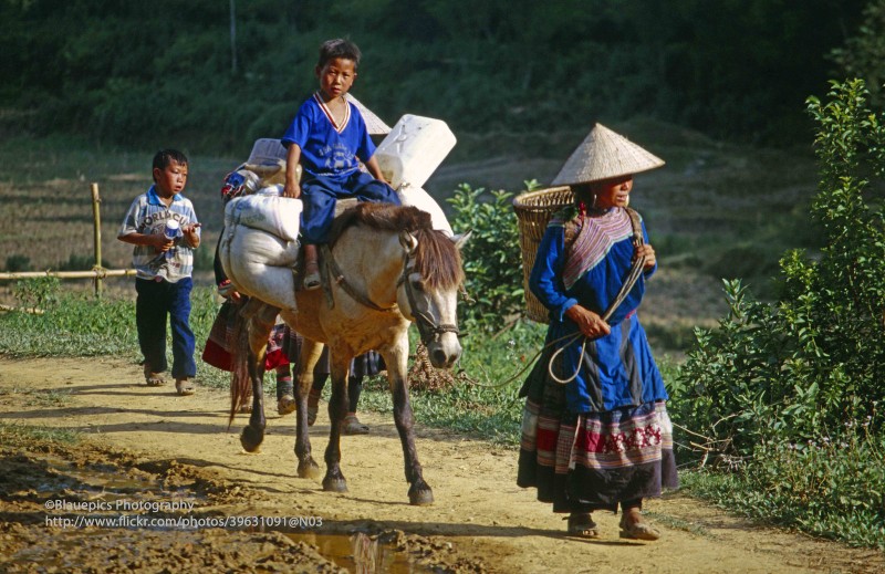 Loat anh khong the roi mat o Lao Cai nam 1998-Hinh-15