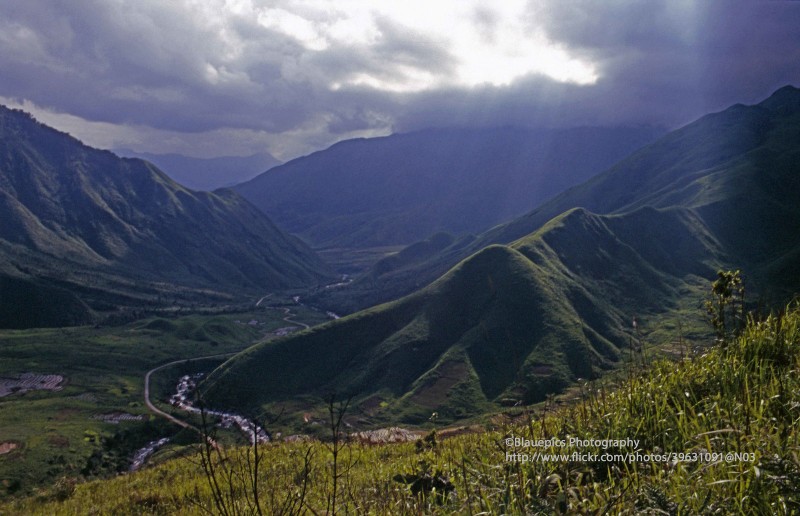 Loat anh hiem ve Lai Chau nam 1998 qua ong kinh du khach Duc-Hinh-15