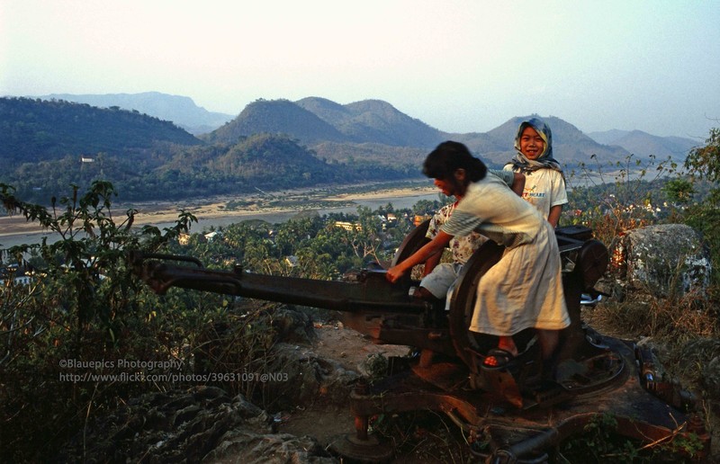 Co do Luang Prabang cua Lao nam 1996 dep co xua-Hinh-7