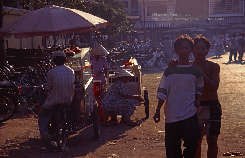 Nhin lai cuoc song doi thuong day chan thuc o TP. HCM nam 1998-Hinh-4