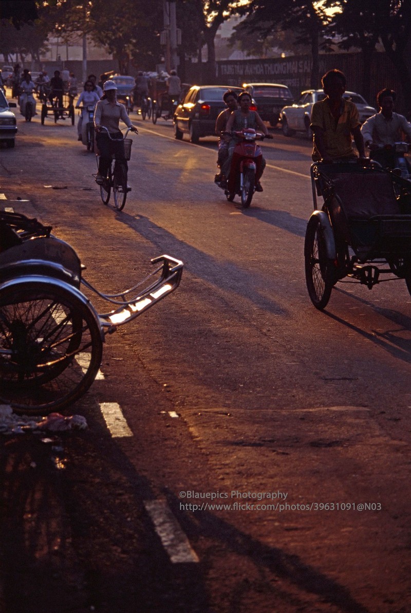 Nhin lai cuoc song doi thuong day chan thuc o TP. HCM nam 1998-Hinh-7