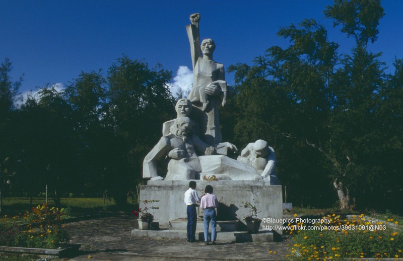 Loat anh ghi lai hanh trinh tu Nha Trang di Hue nam 1993 cua khach Tay-Hinh-10