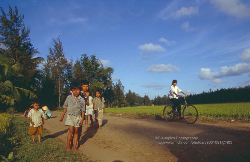 Loat anh ghi lai hanh trinh tu Nha Trang di Hue nam 1993 cua khach Tay-Hinh-11