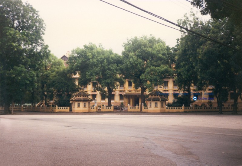 Hoai niem thu do Ha Noi nam 1991 qua ong kinh khach Tay-Hinh-3