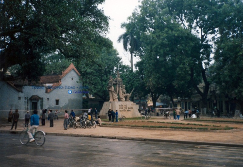 Net moc mac ve Ho Guom va Van Mieu - Quoc Tu Giam nam 1991-Hinh-3