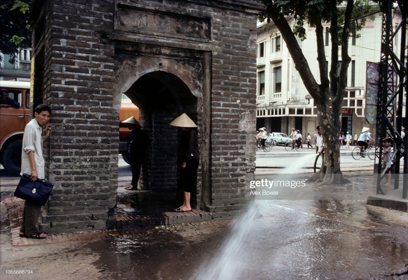 Nhung hinh anh khong quen ve Ha Noi thoi bao cap-Hinh-6