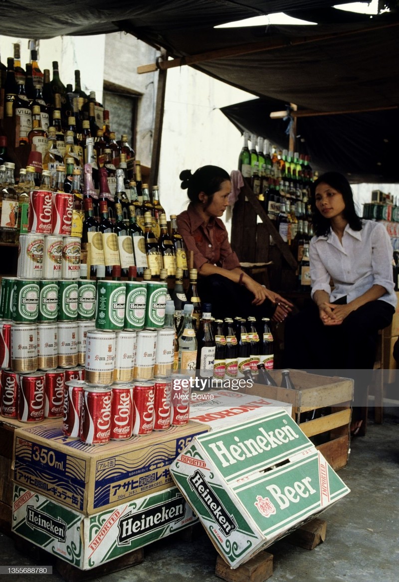 Nhin lai nhung thu bay ban tren via he TP HCM nam 1983-Hinh-4