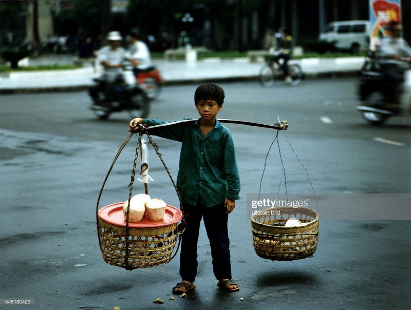 Loat anh xuat sac dac ta 3 mien Viet Nam nam 1995-Hinh-7