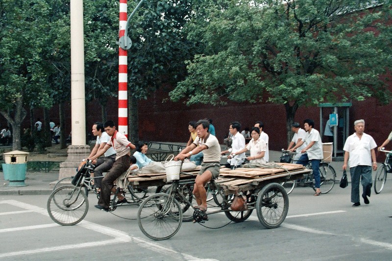 Doi song cac tang lop dan cu o thanh pho Bac Kinh nam 1986-Hinh-2