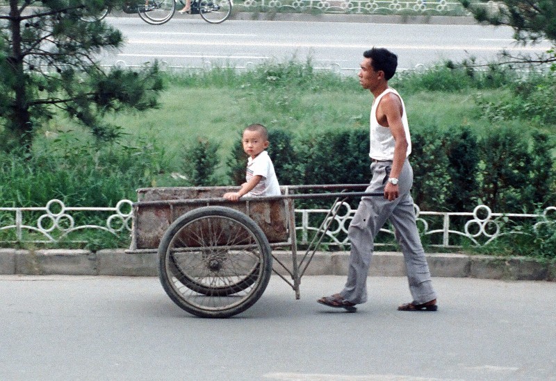 Doi song cac tang lop dan cu o thanh pho Bac Kinh nam 1986-Hinh-3