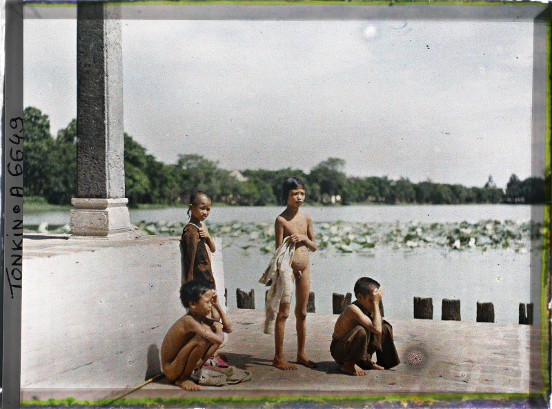 Ho Hoan Kiem - den Ngoc Son trong khac la trong anh mau 1915-Hinh-7