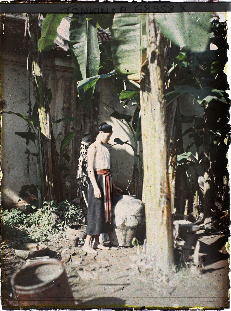 Phu nu nong thon Bac Bo nam 1921 dep moc mac qua loat anh mau hiem-Hinh-4