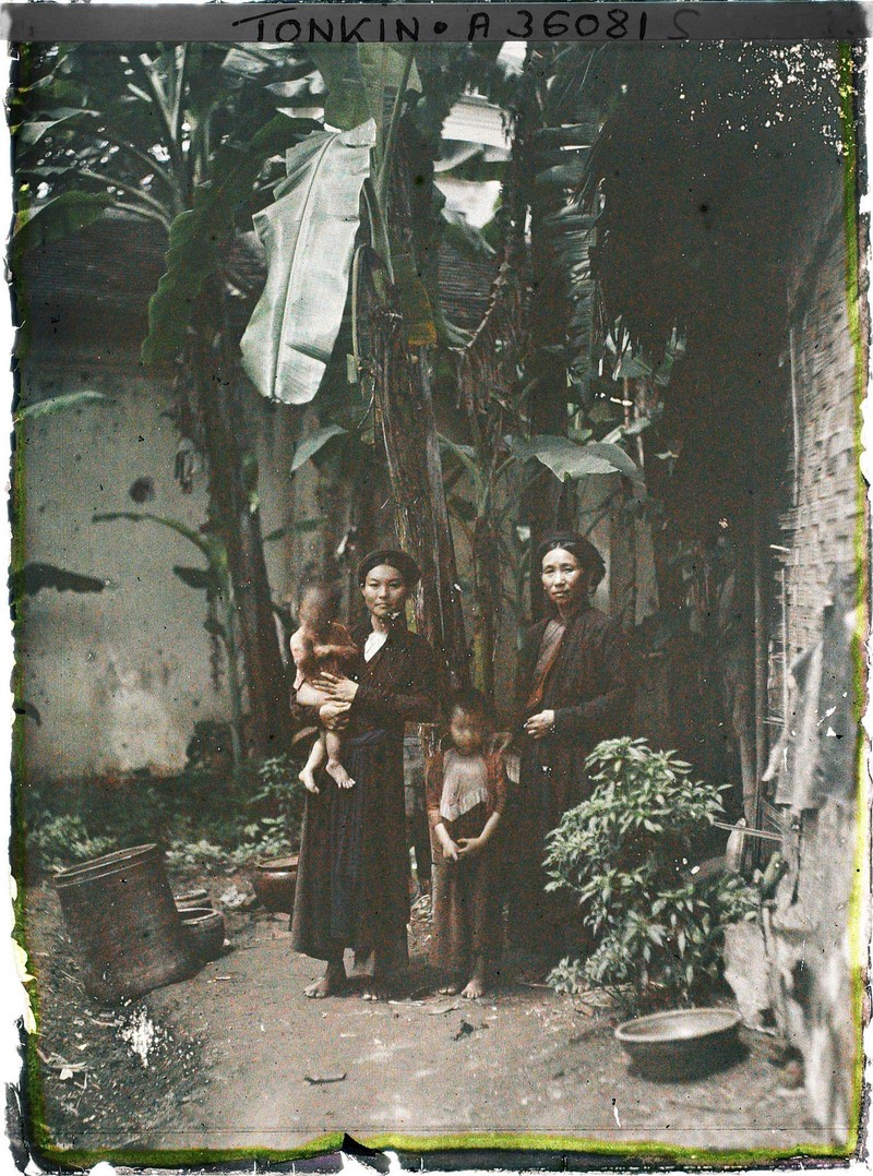 Phu nu nong thon Bac Bo nam 1921 dep moc mac qua loat anh mau hiem-Hinh-8