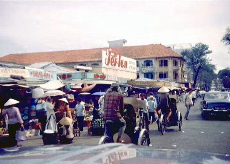 Chum anh hiem ve hop cho tren via he Sai Gon nam 1967-1968-Hinh-2