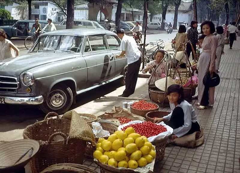 Chum anh hiem ve hop cho tren via he Sai Gon nam 1967-1968-Hinh-8