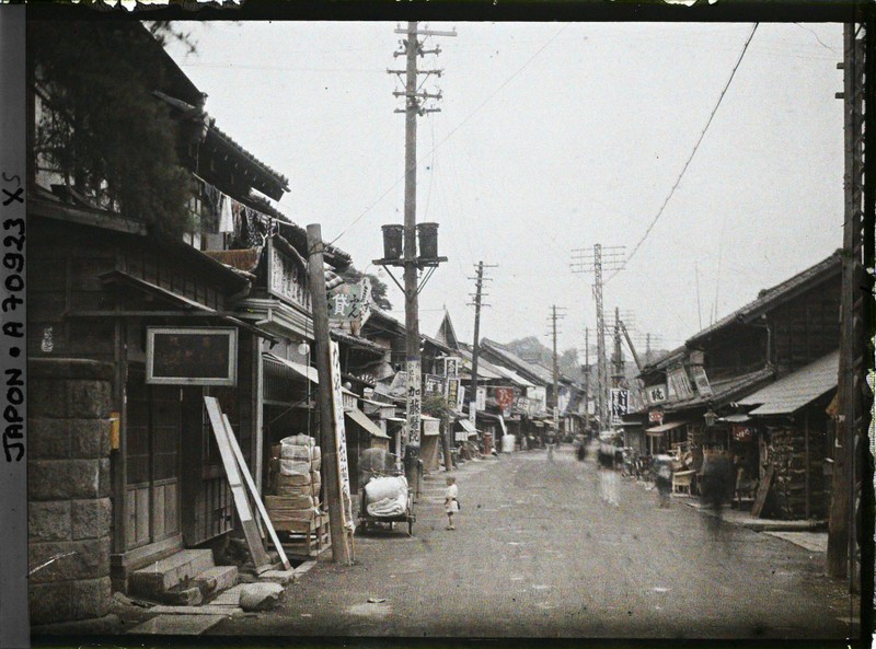 Anh tu lieu quy ve thanh pho Tokyo nam 1926