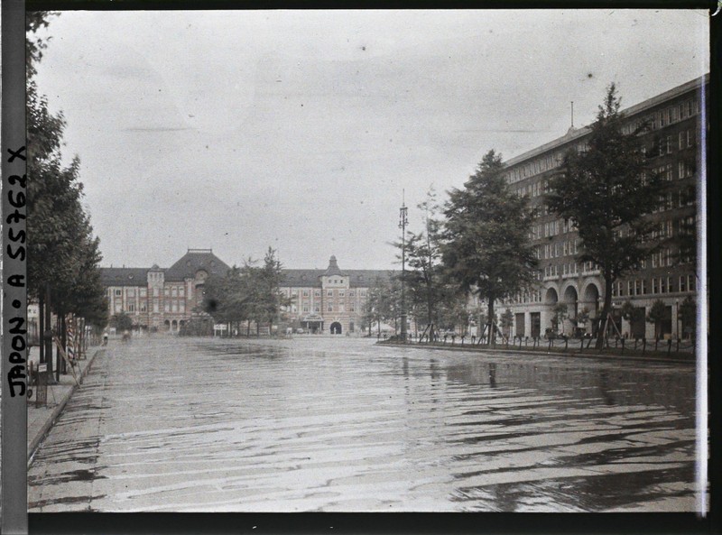 Kham pha Tokyo nam 1926 cuc binh yen qua loat anh mau nguoi Phap-Hinh-5