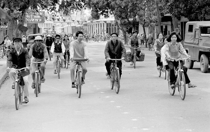 Loat anh giao thong thu vi o Ha Noi nam 1973-Hinh-2