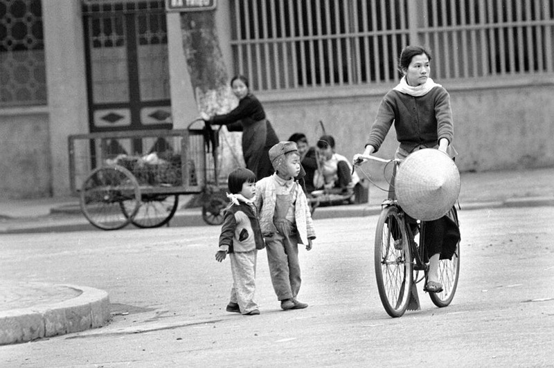 Loat anh giao thong thu vi o Ha Noi nam 1973-Hinh-8