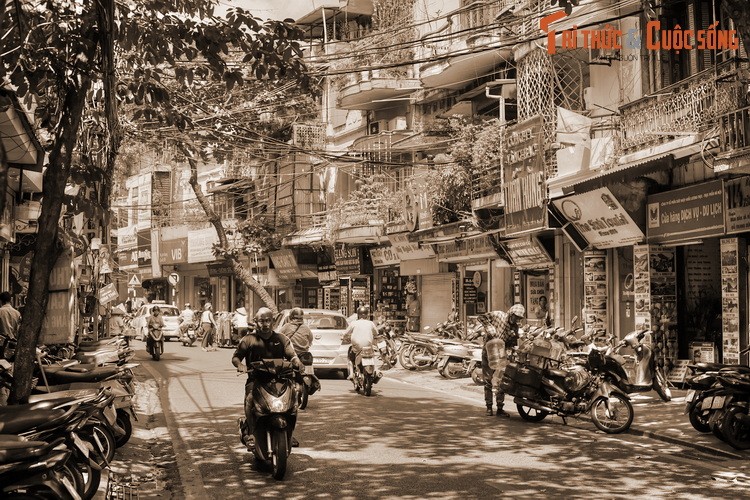 Kham pha pho doi tien noi tieng Ha Noi xua-Hinh-13