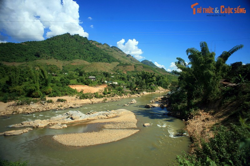 Cung duong hoang so tuyet dep doc song Ma-Hinh-13