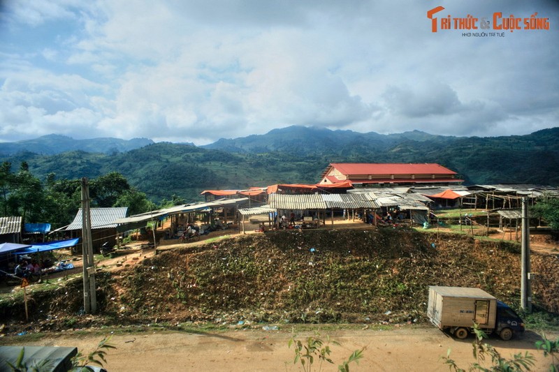 Ve dep cua cung duong Muong Khuong - Bac Ha-Hinh-10