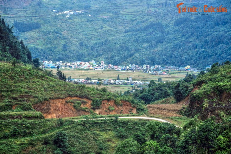 Ve dep cua cung duong Muong Khuong - Bac Ha-Hinh-2