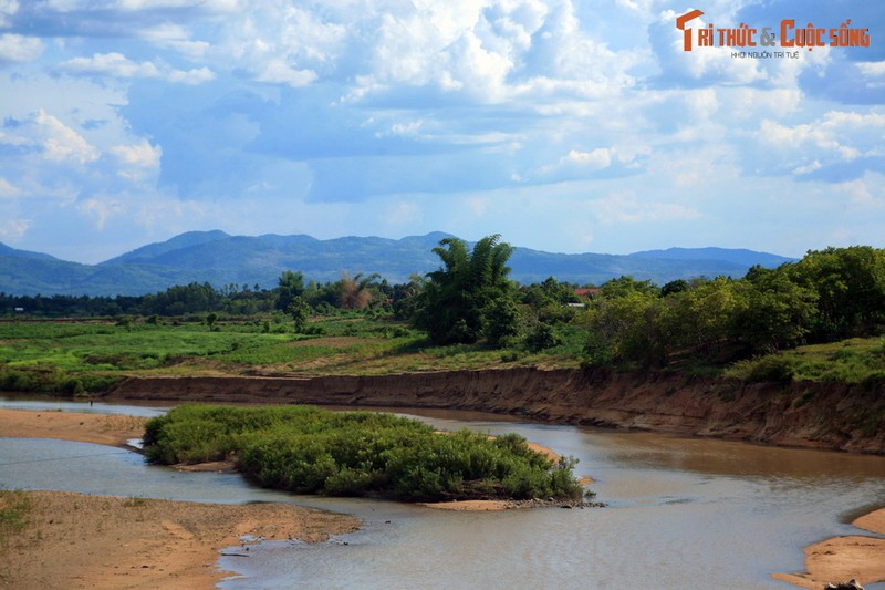 Chiem nguong “thien duong ha gioi” tren dong song noi tieng Gia Lai-Hinh-13