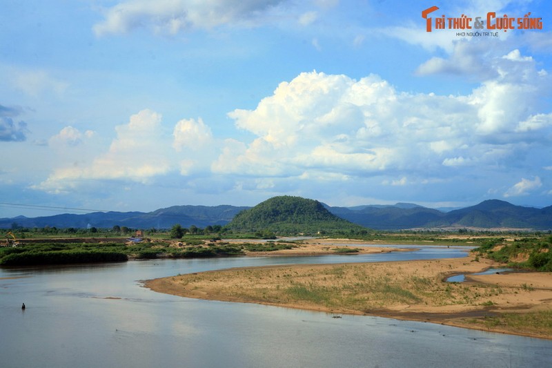 Chiem nguong “thien duong ha gioi” tren dong song noi tieng Gia Lai-Hinh-2