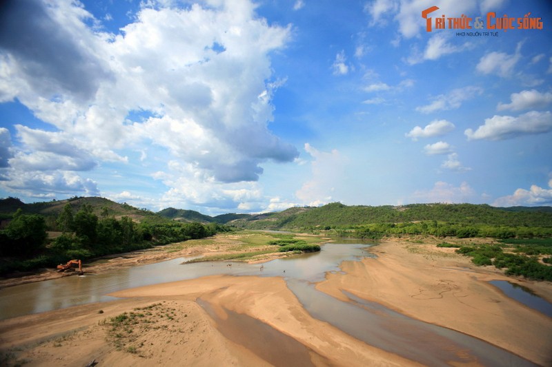 Chiem nguong “thien duong ha gioi” tren dong song noi tieng Gia Lai-Hinh-8