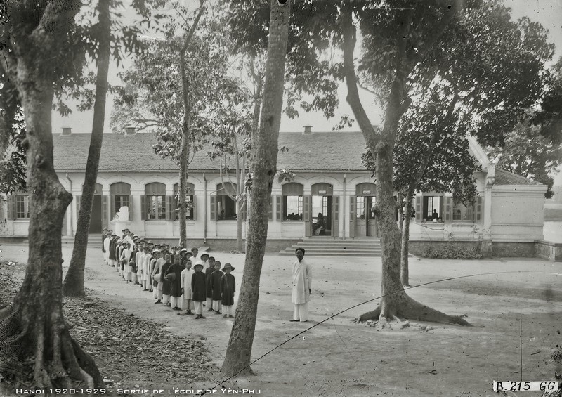 Cuoc song sinh dong o Ha Noi thap nien 1920 qua loat anh hiem